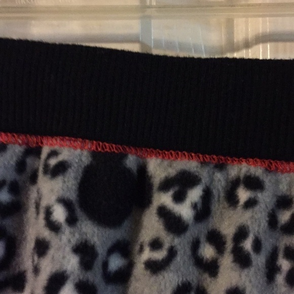 MICKEY Mouse snow leopard lounge/jogger red drawstring pant Gray/blk/wht red XL - Picture 8 of 10